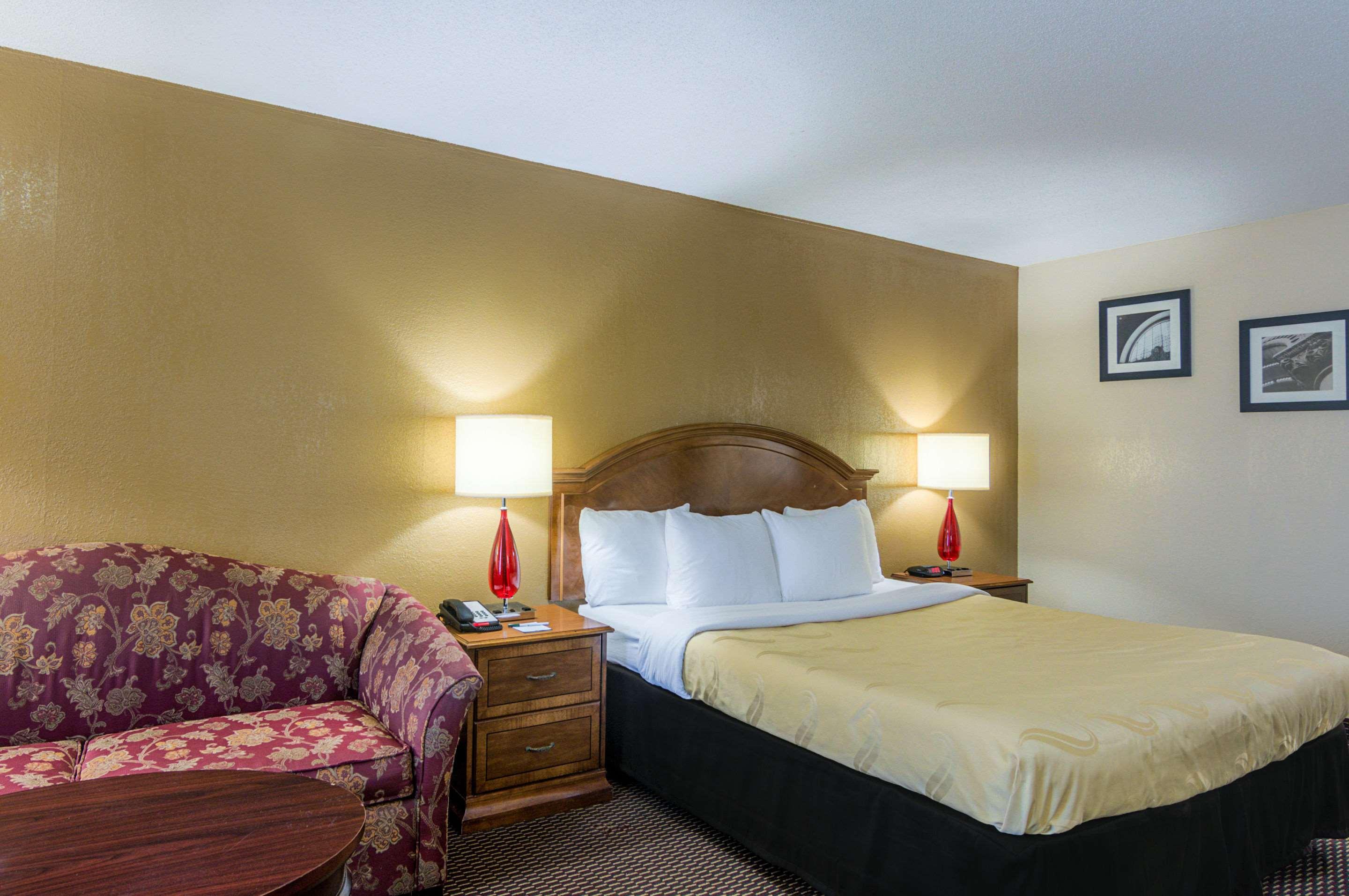 Quality Inn Shawnee I-40 Exterior photo