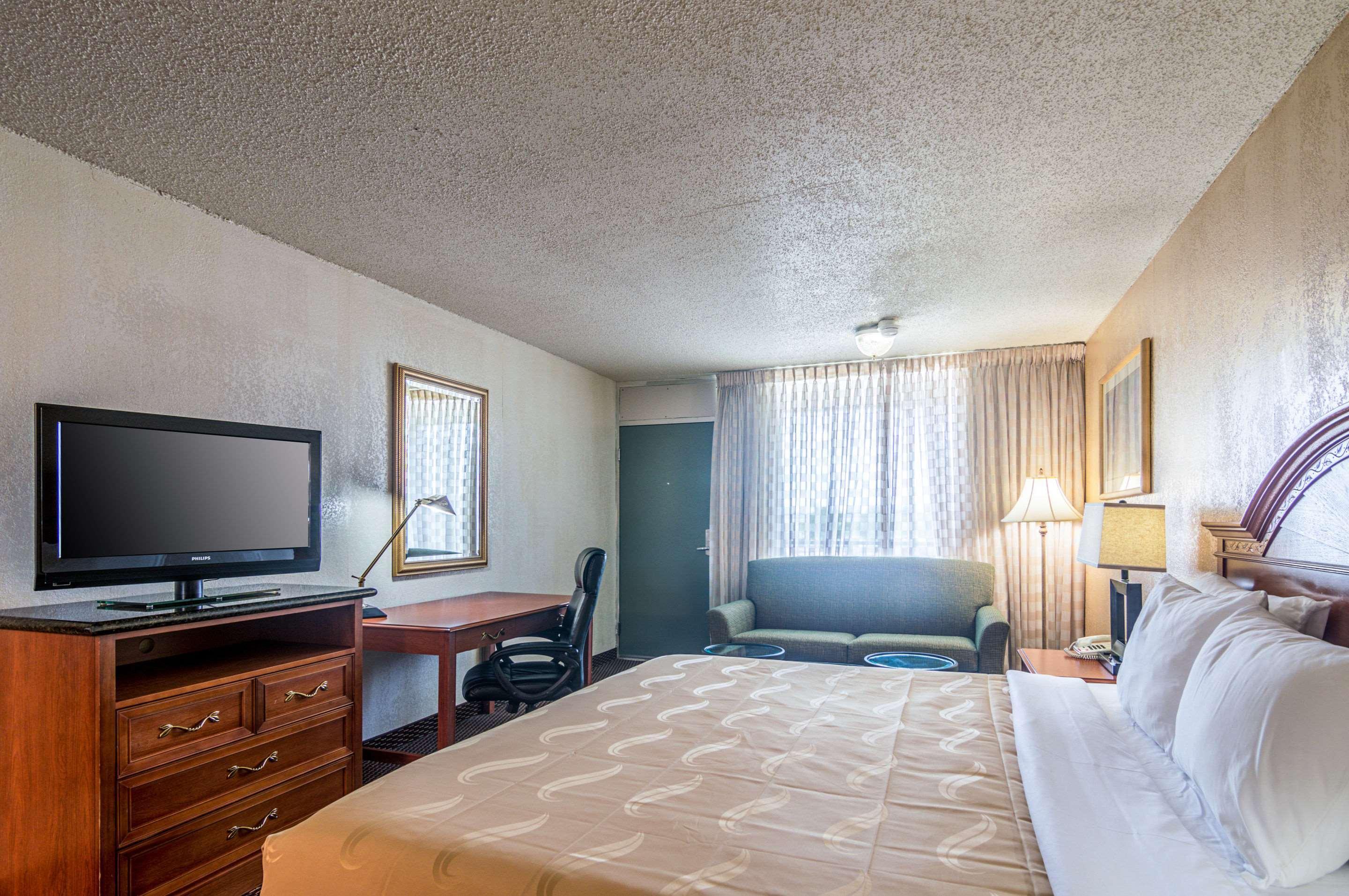 Quality Inn Shawnee I-40 Exterior photo