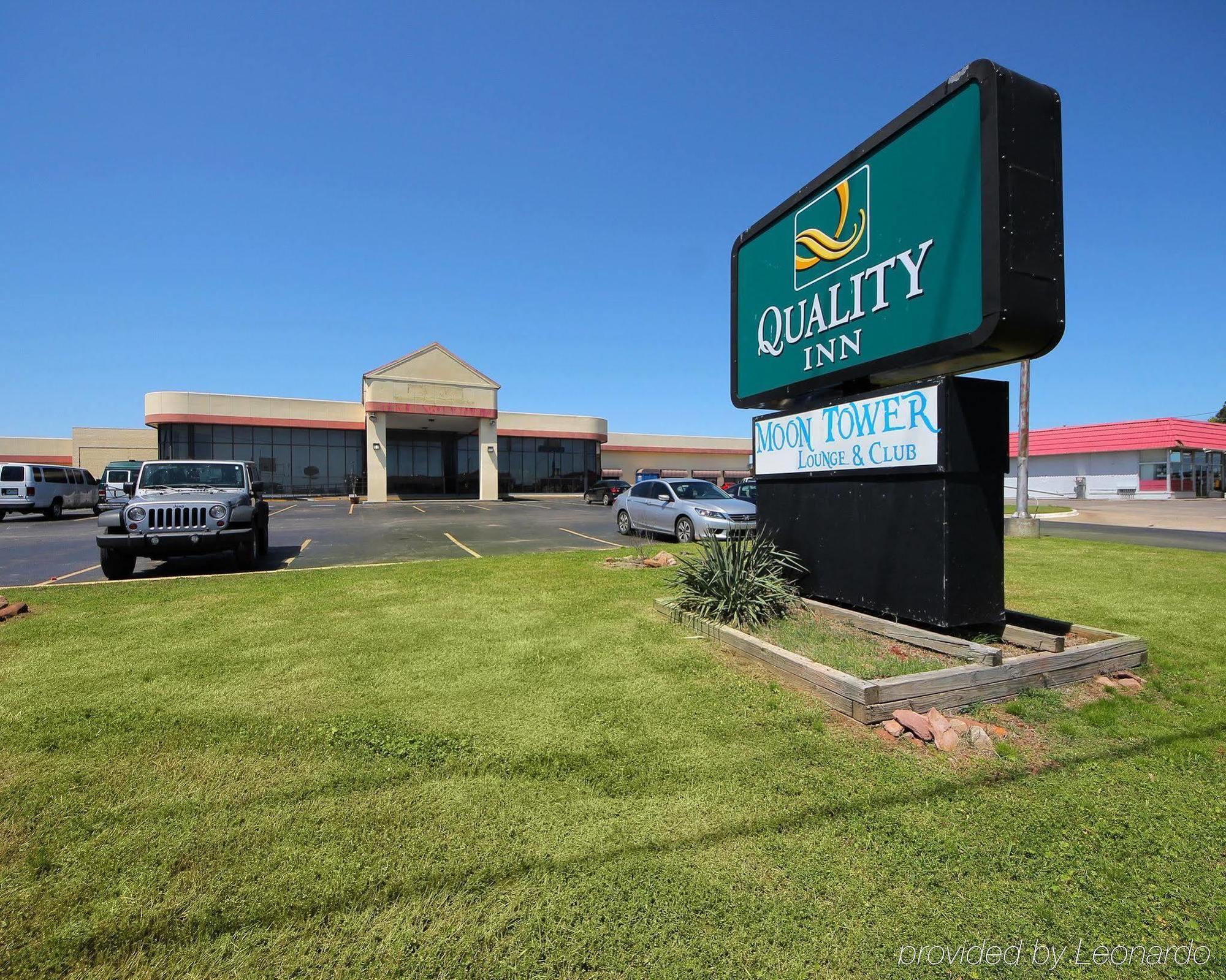 Quality Inn Shawnee I-40 Exterior photo